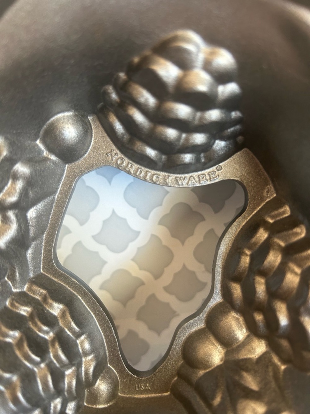 Nordic Ware Wreath Bundt Pan - Picture 2 of 4